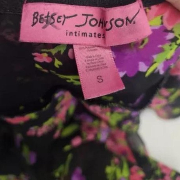 Betsy Johnson/Victorias Secret 
Floral print ruffled Camisole/Tank top - Picture 6 of 6